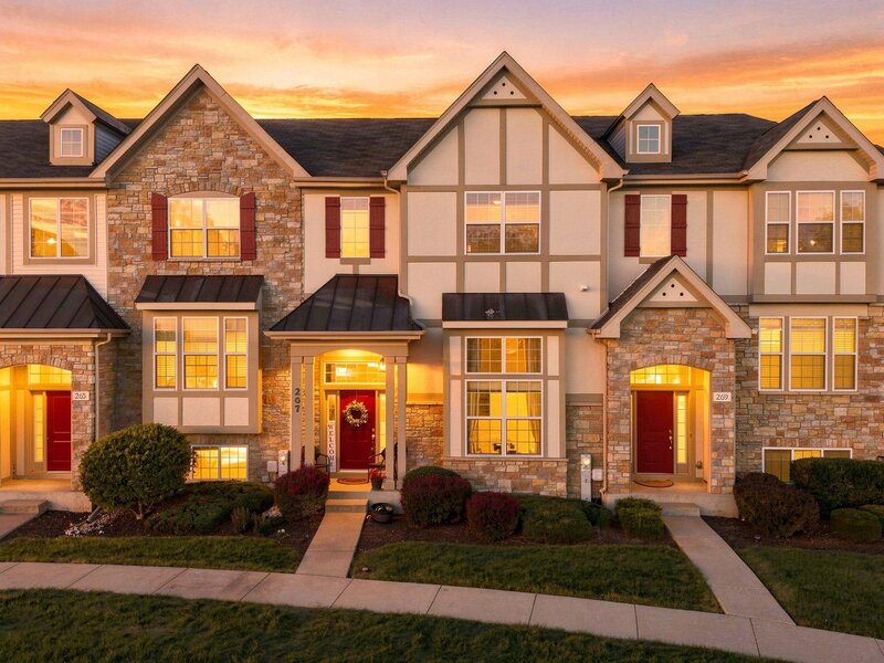 267 Garrett Circle Carol Stream IL 60188