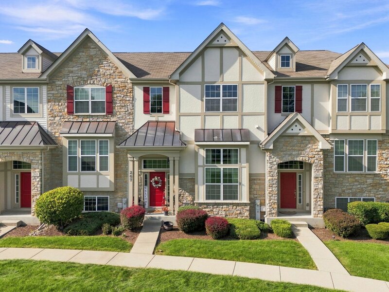 267 Garrett Circle Carol Stream IL 60188