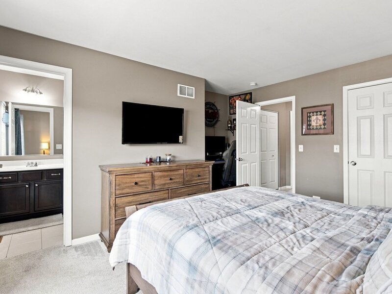 267 Garrett Circle Carol Stream IL 60188