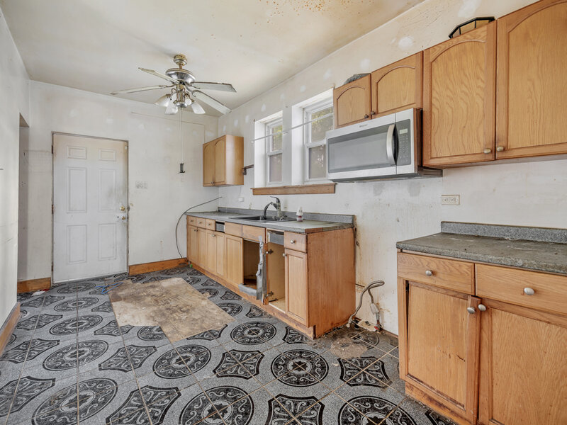 7927 S Ridgeland Avenue Chicago IL 60617