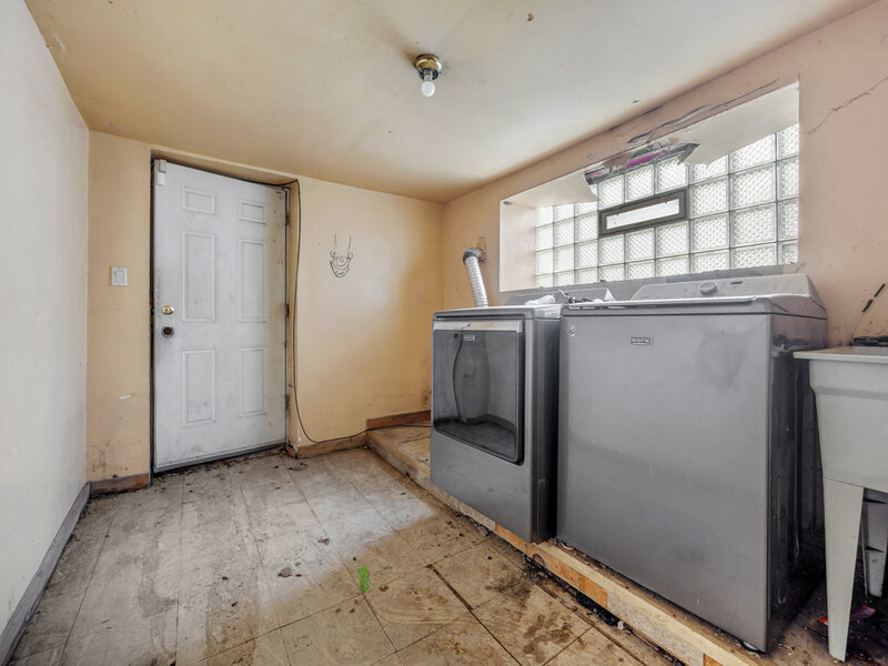7927 S Ridgeland Avenue Chicago IL 60617