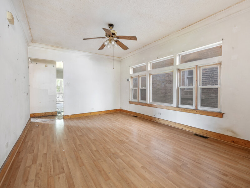 7927 S Ridgeland Avenue Chicago IL 60617