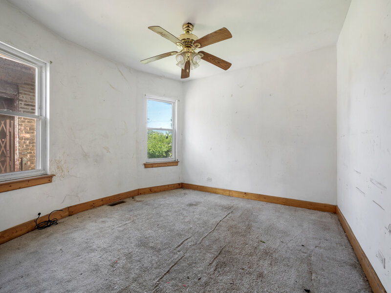 7927 S Ridgeland Avenue Chicago IL 60617