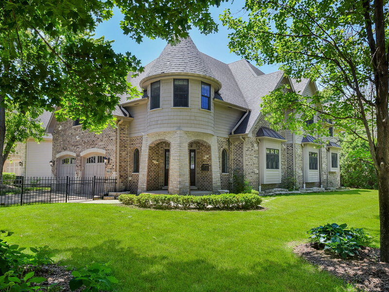 605 Thornwood Drive Naperville IL 60540