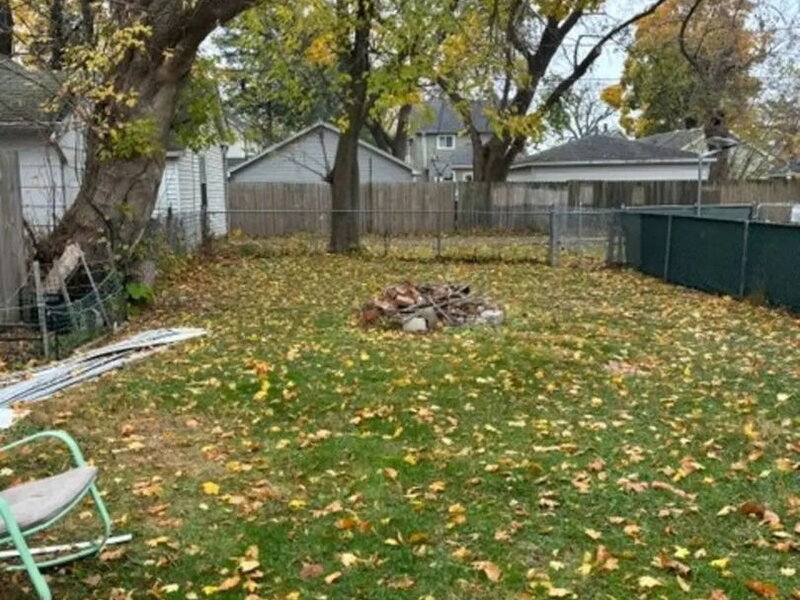 621 N Ash Street Waukegan IL 60085