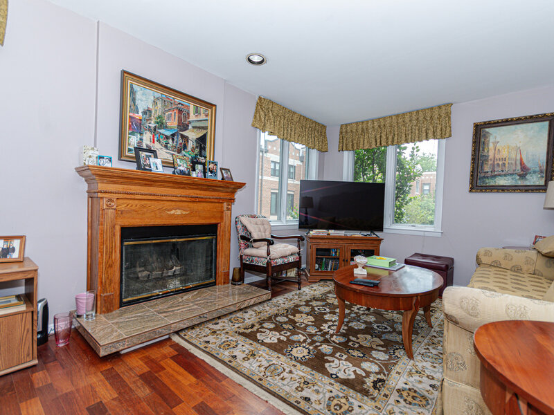 2723 N Bosworth Avenue Chicago IL 60614