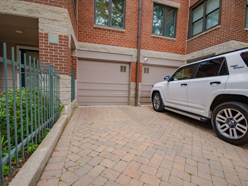2723 N Bosworth Avenue Chicago IL 60614