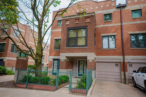 Photo of 2723 N Bosworth Avenue Chicago IL 60614