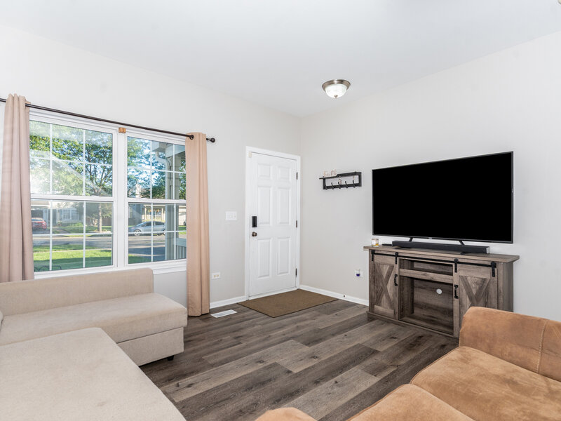 3217 Hoffman Street Plano IL 60545