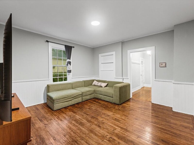 1235 Leon Place Evanston IL 60201