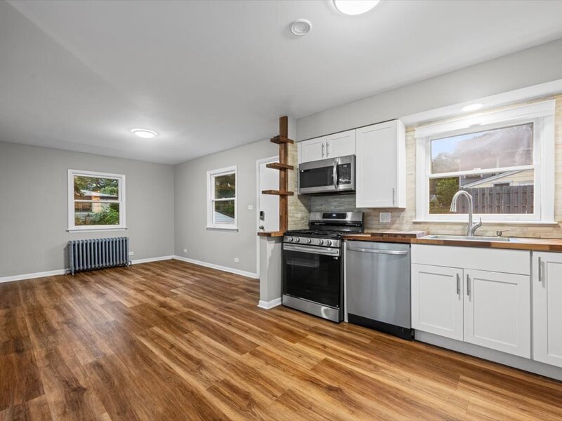 1235 Leon Place Evanston IL 60201