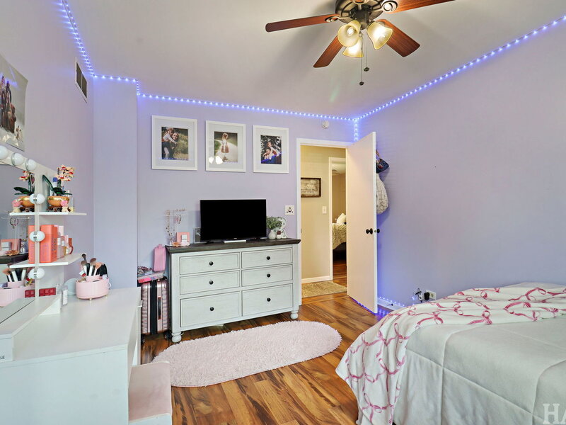 1109 Hollywood Boulevard Mchenry IL 60050