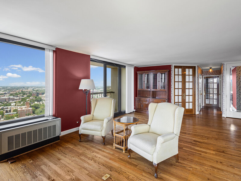 2500 N Lakeview Avenue Chicago IL 60614