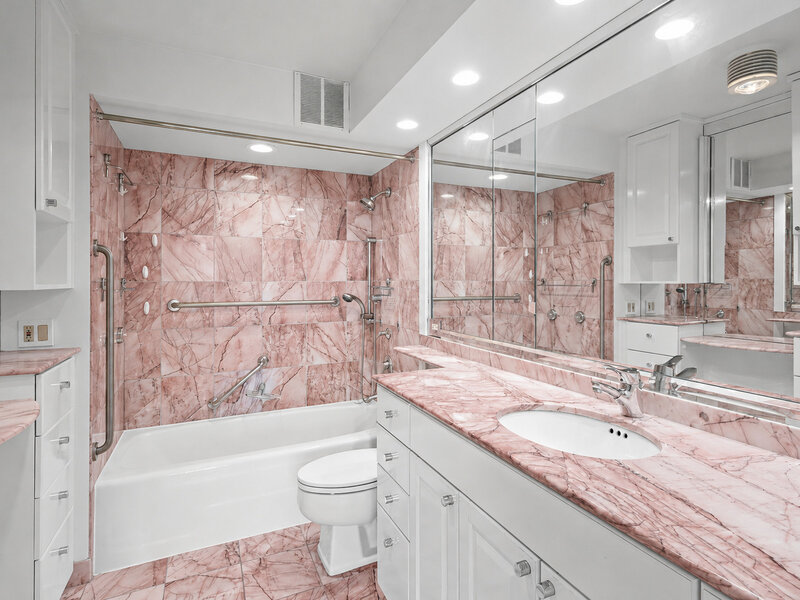 2500 N Lakeview Avenue Chicago IL 60614