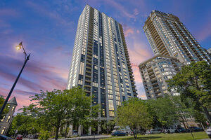 Photo of 2500 N Lakeview Avenue Chicago IL 60614 Unit 3101