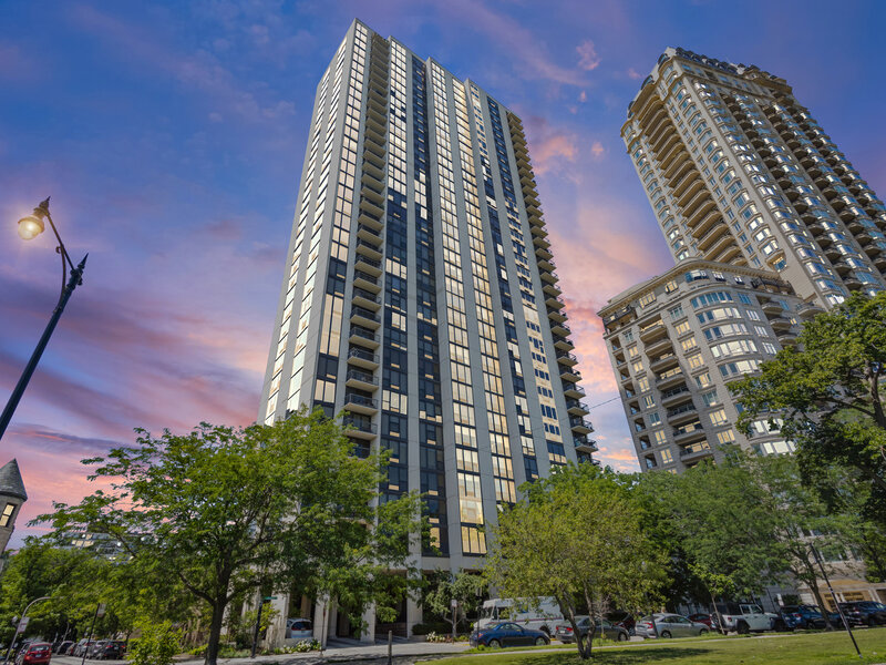 2500 N Lakeview Avenue Chicago IL 60614