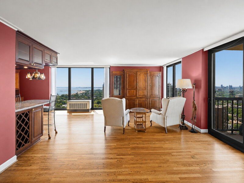 2500 N Lakeview Avenue Chicago IL 60614