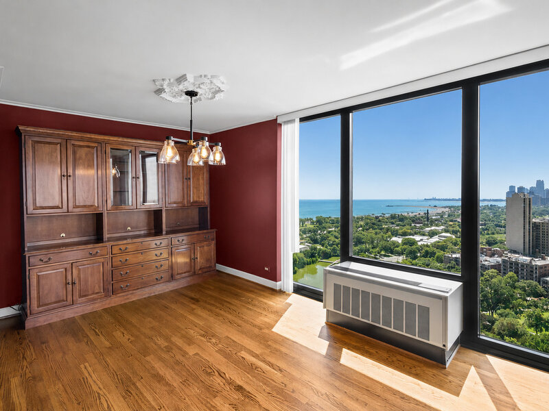 2500 N Lakeview Avenue Chicago IL 60614