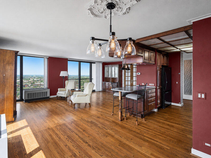 2500 N Lakeview Avenue Chicago IL 60614