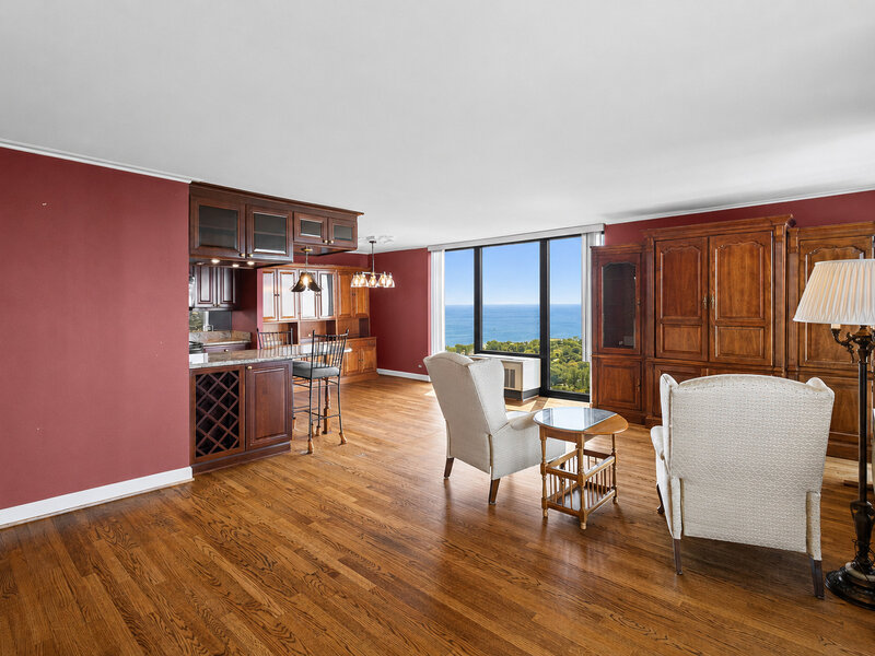 2500 N Lakeview Avenue Chicago IL 60614