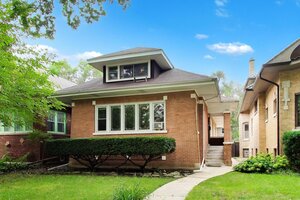 Photo of 705 S Humphrey Avenue Oak Park IL 60304