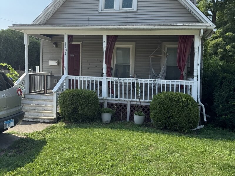 1107 E Washington Street Bloomington IL 61701