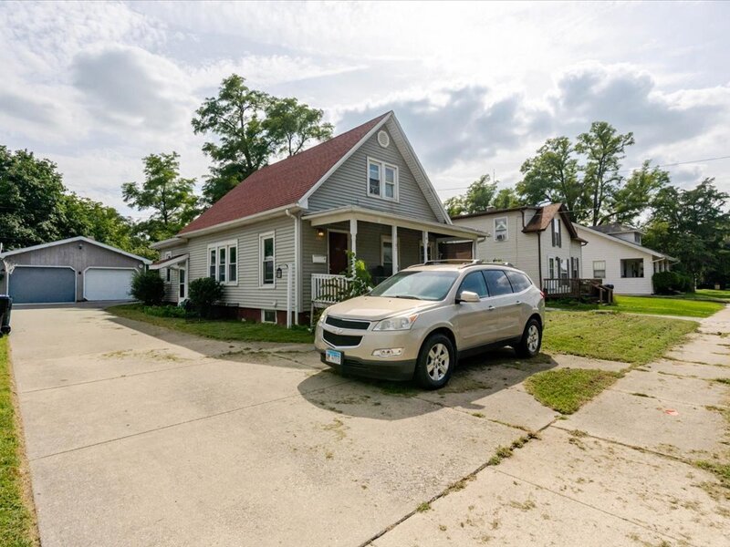 1107 E Washington Street Bloomington IL 61701
