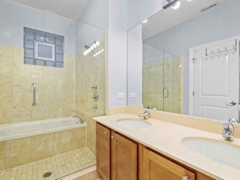2239 N Lister Avenue Chicago IL 60614