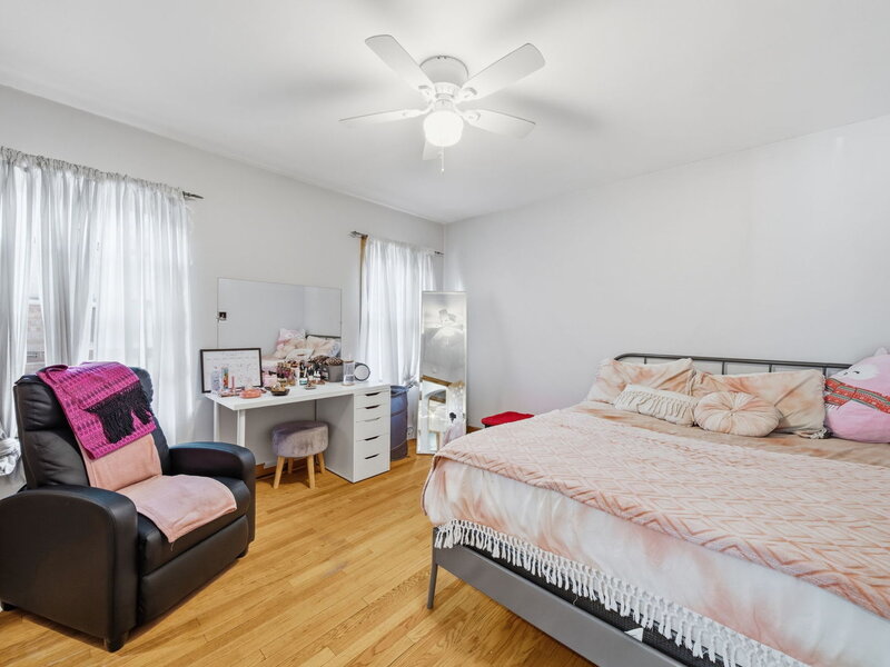 11831 S Artesian Avenue Chicago IL 60655