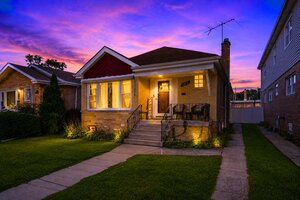 Photo of 11831 S Artesian Avenue Chicago IL 60655