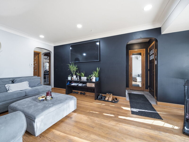 11831 S Artesian Avenue Chicago IL 60655