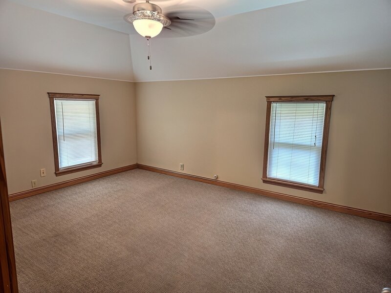 271 S Main Street Manteno IL 60950