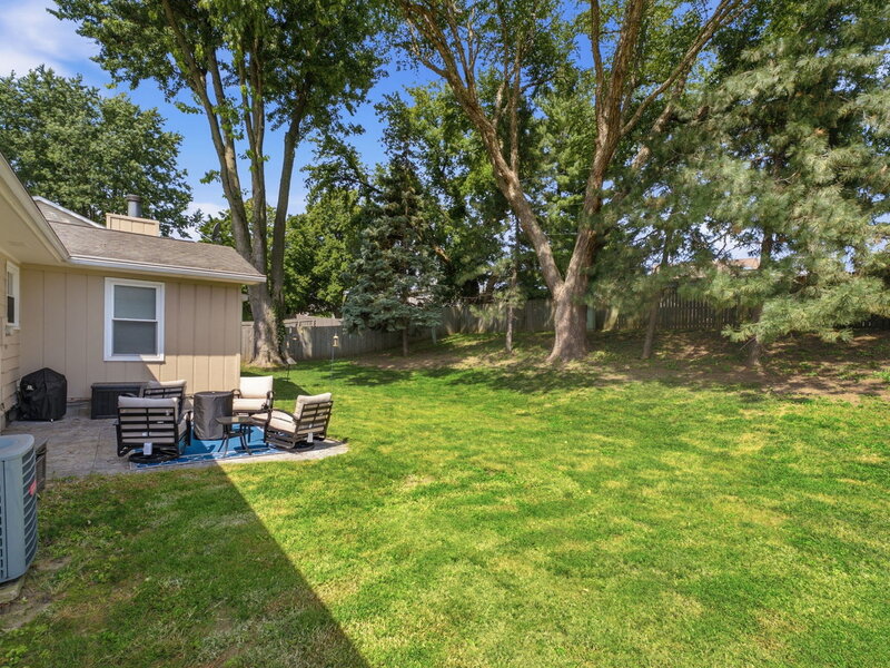3446 Pleasant Drive Bettendorf IA 52722