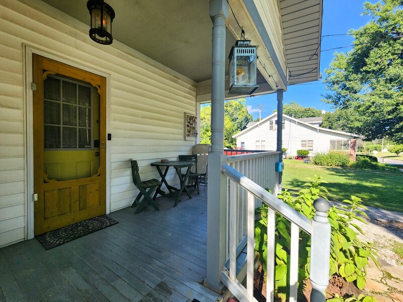 208 E Oak Street Carbondale IL 62901