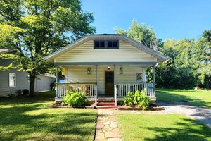 Photo of 208 E Oak Street Carbondale IL 62901