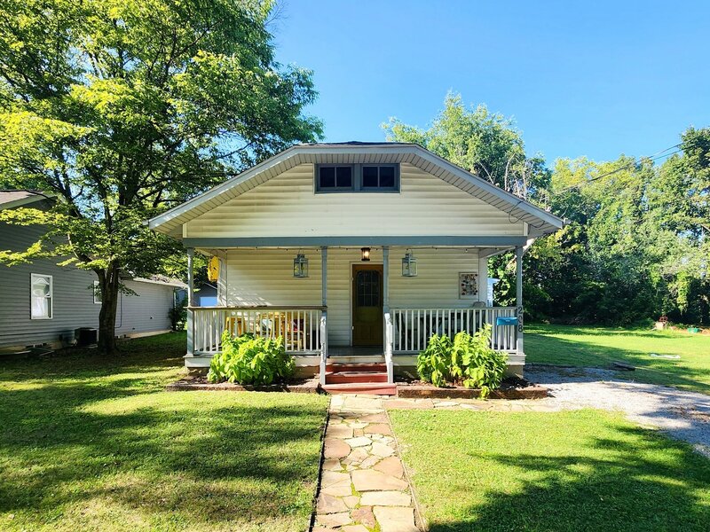208 E Oak Street Carbondale IL 62901