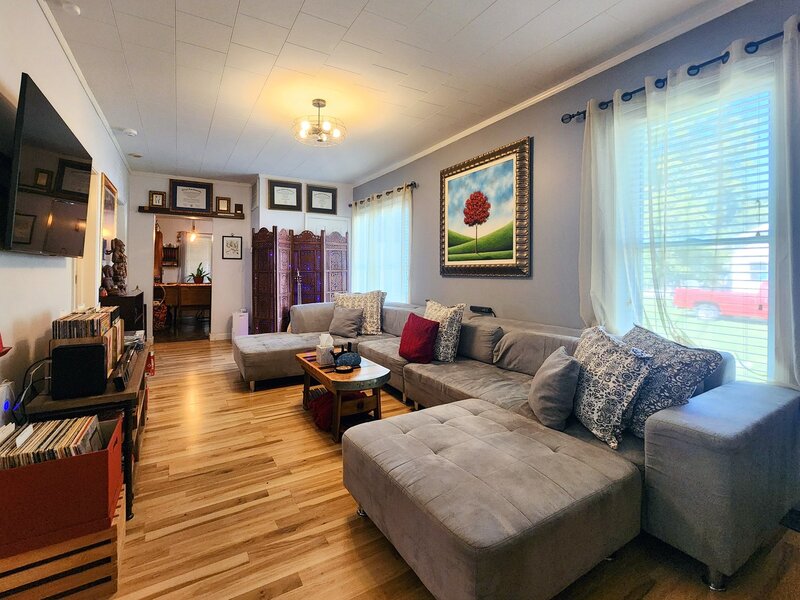 208 E Oak Street Carbondale IL 62901