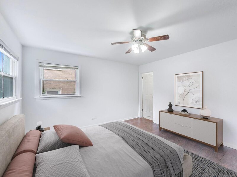 4243 N Kedvale Avenue Chicago IL 60641