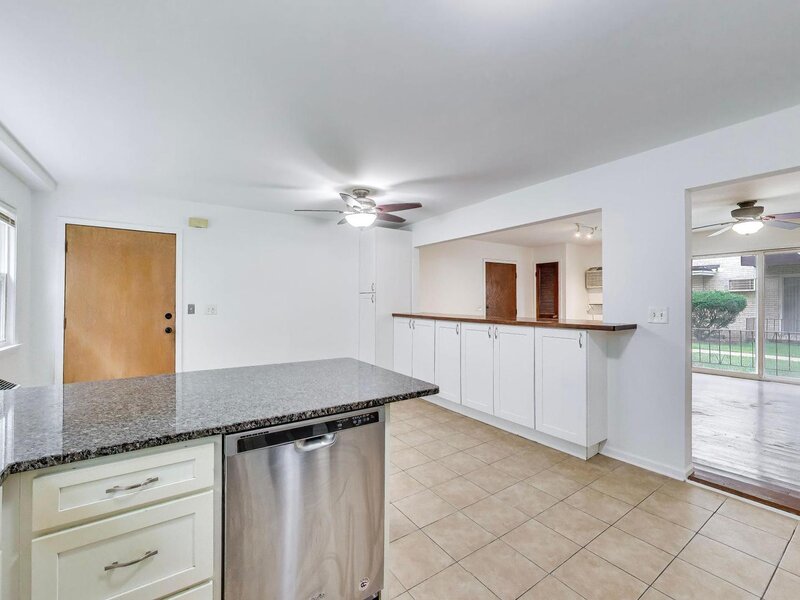 4243 N Kedvale Avenue Chicago IL 60641