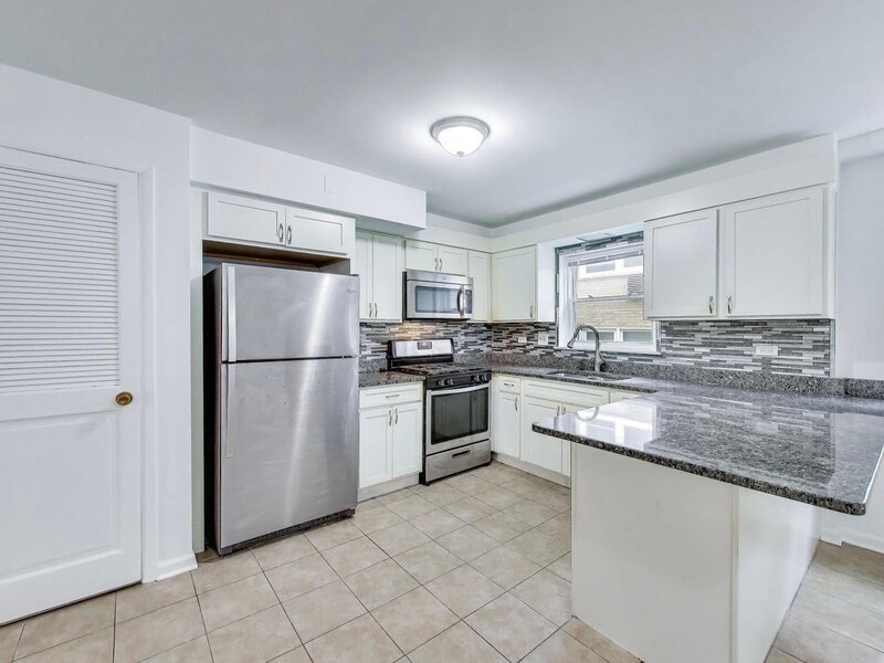 4243 N Kedvale Avenue Chicago IL 60641