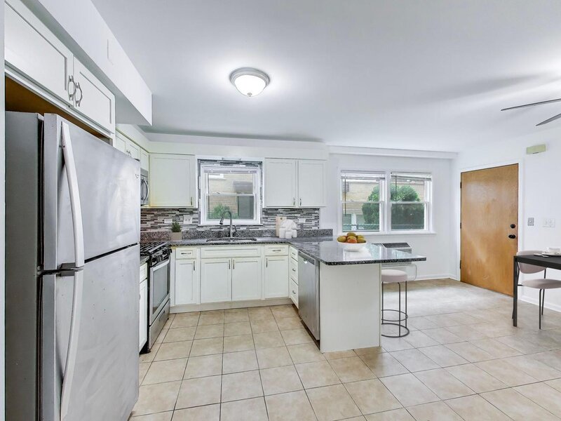 4243 N Kedvale Avenue Chicago IL 60641