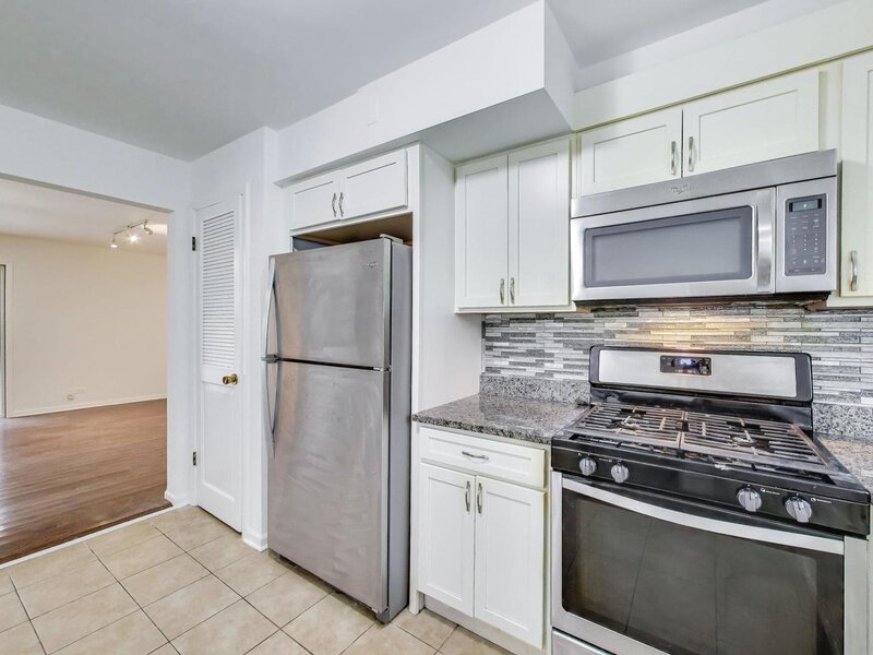 4243 N Kedvale Avenue Chicago IL 60641