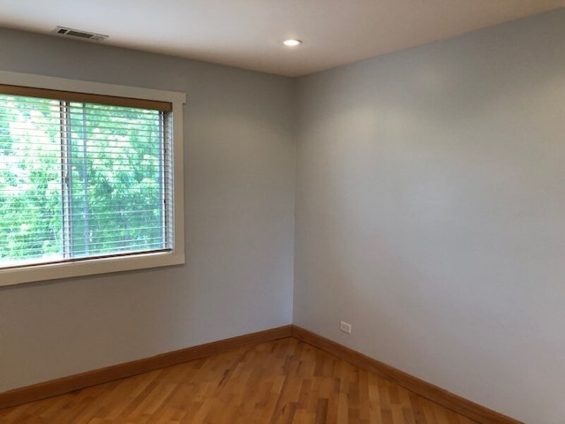 725 W Huntington Commons Road Mount Prospect IL 60056