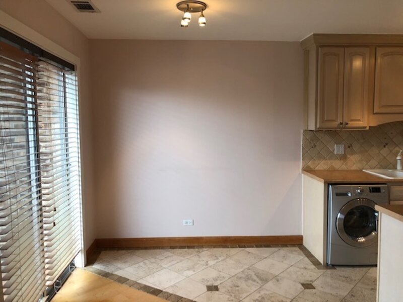 725 W Huntington Commons Road Mount Prospect IL 60056