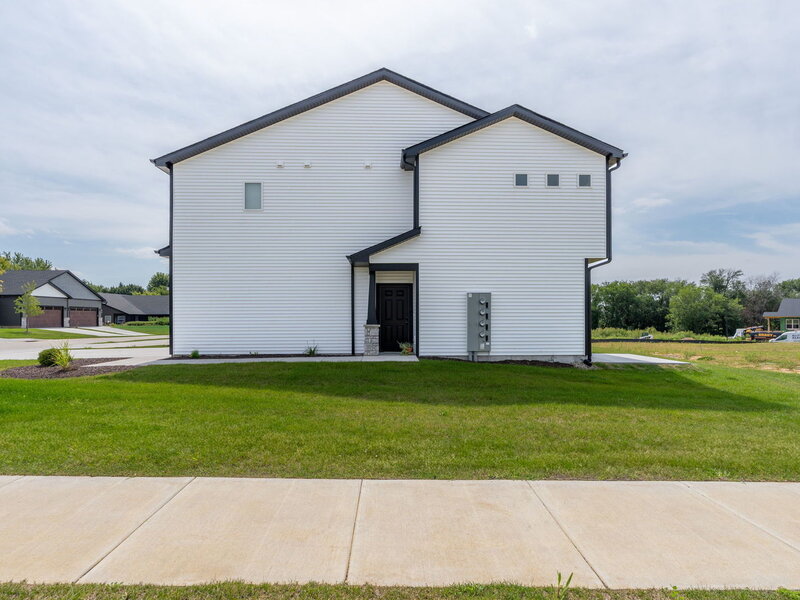 5940 Butterfield Drive Bettendorf IA 52722