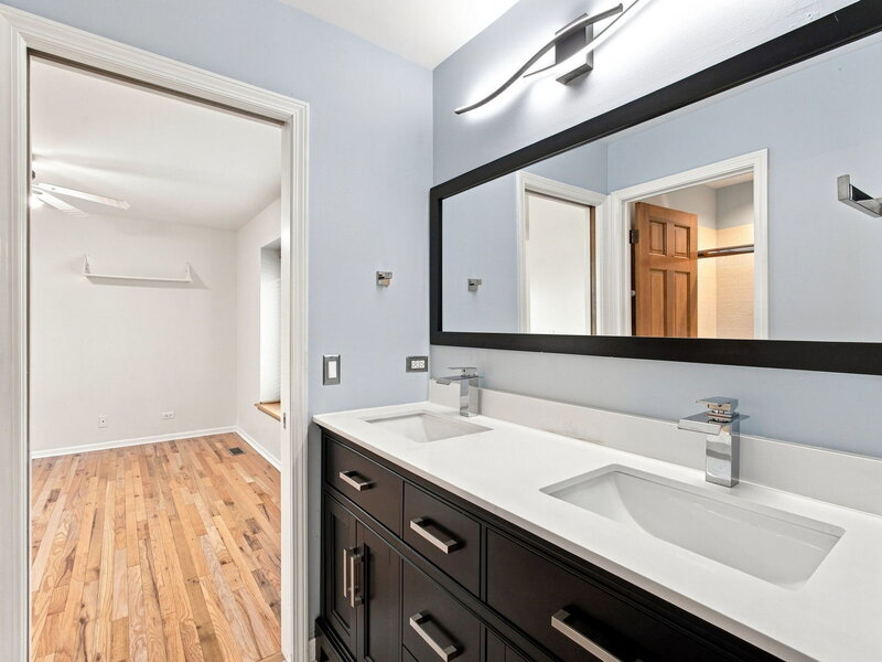 2752 Wendy Drive Naperville IL 60565