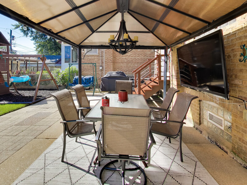 5523 N Natchez Avenue Chicago IL 60656