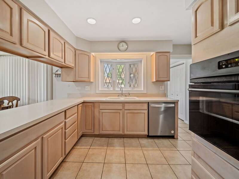 2607 Mayfair Avenue Westchester IL 60154