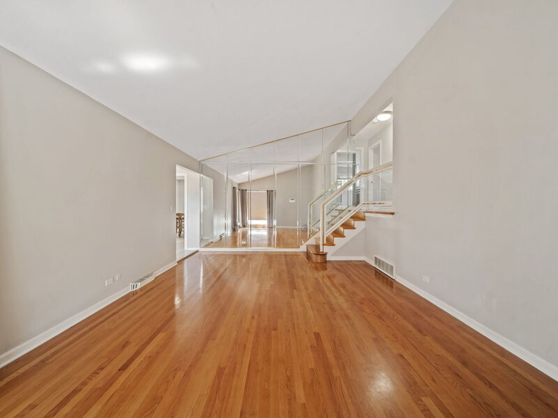 2607 Mayfair Avenue Westchester IL 60154