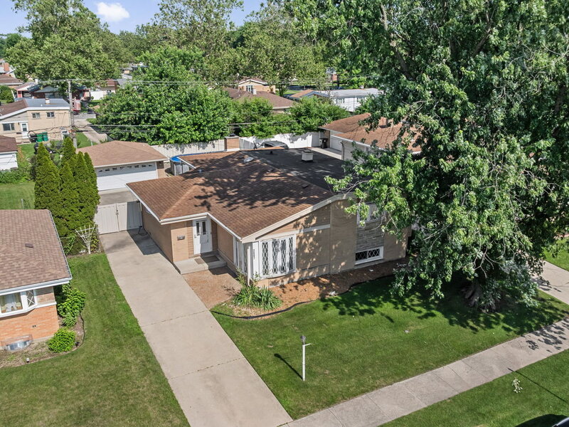 2607 Mayfair Avenue Westchester IL 60154